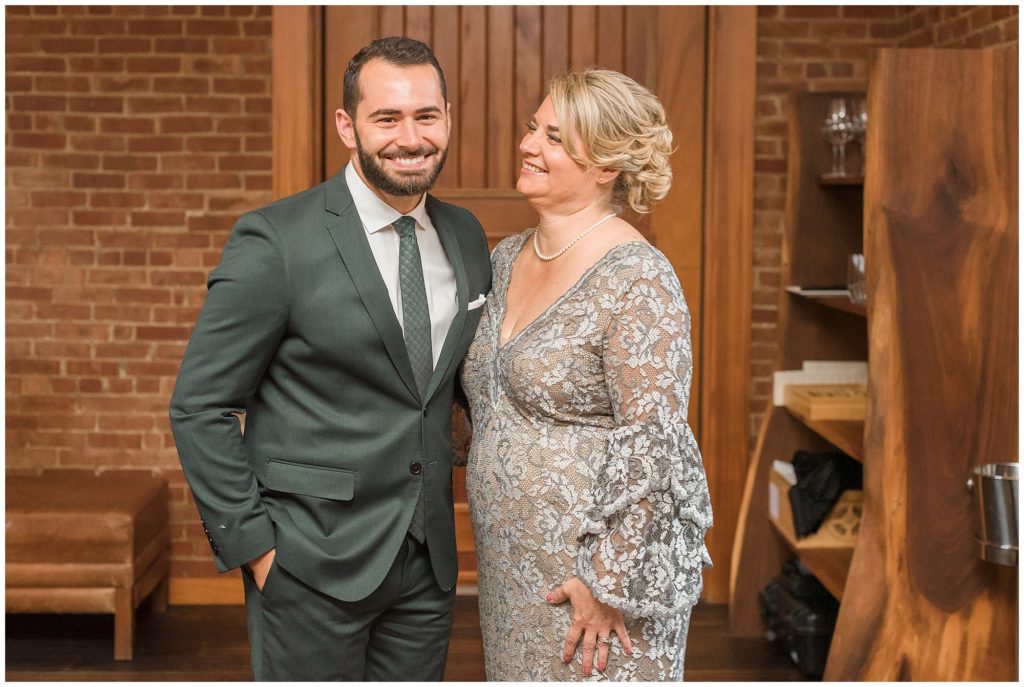 groom and mom