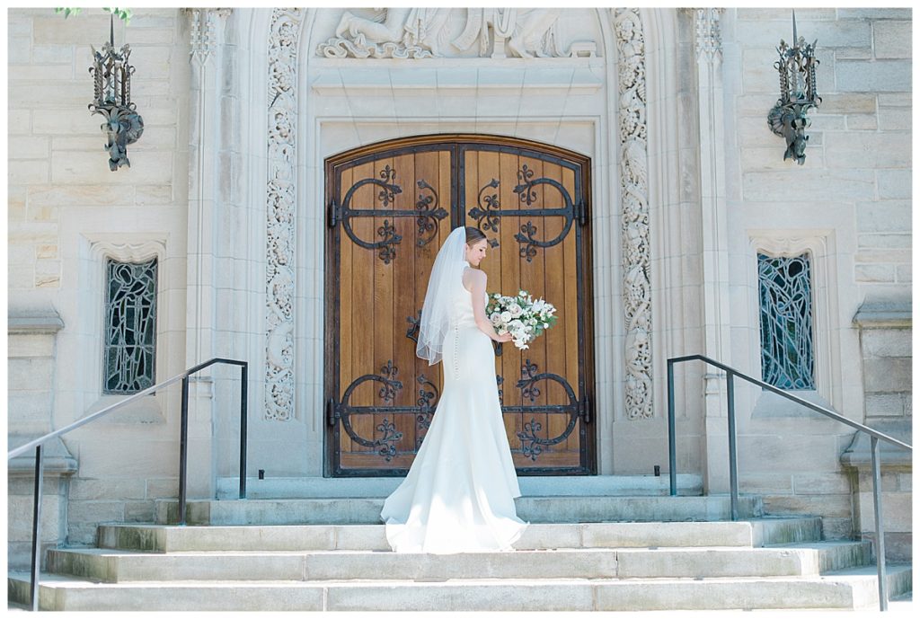 back of bride's wedding dress